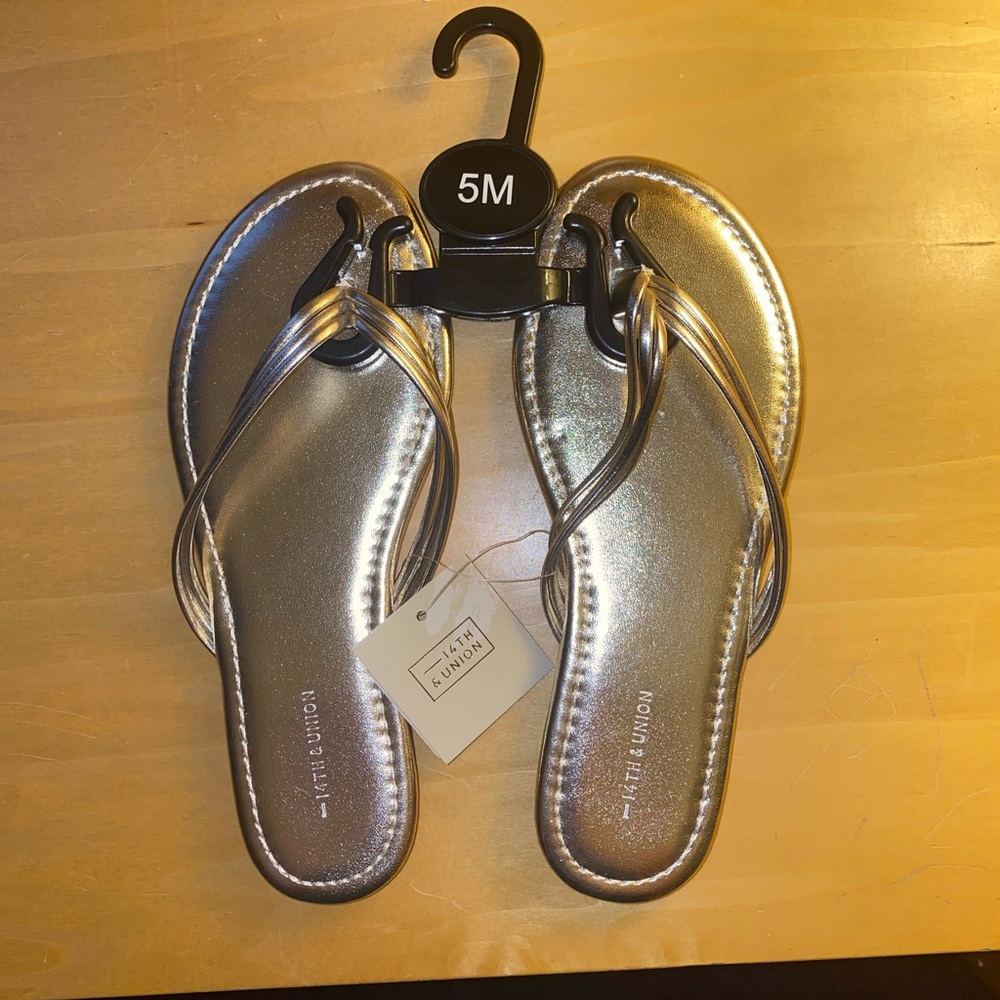 Gold Flip Flops - 14th & Union